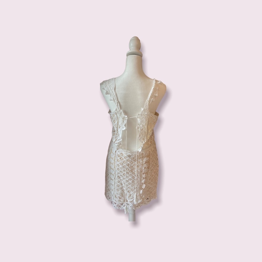 𝅺nwt Tobi Lace short Dress - Picture 4 of 4